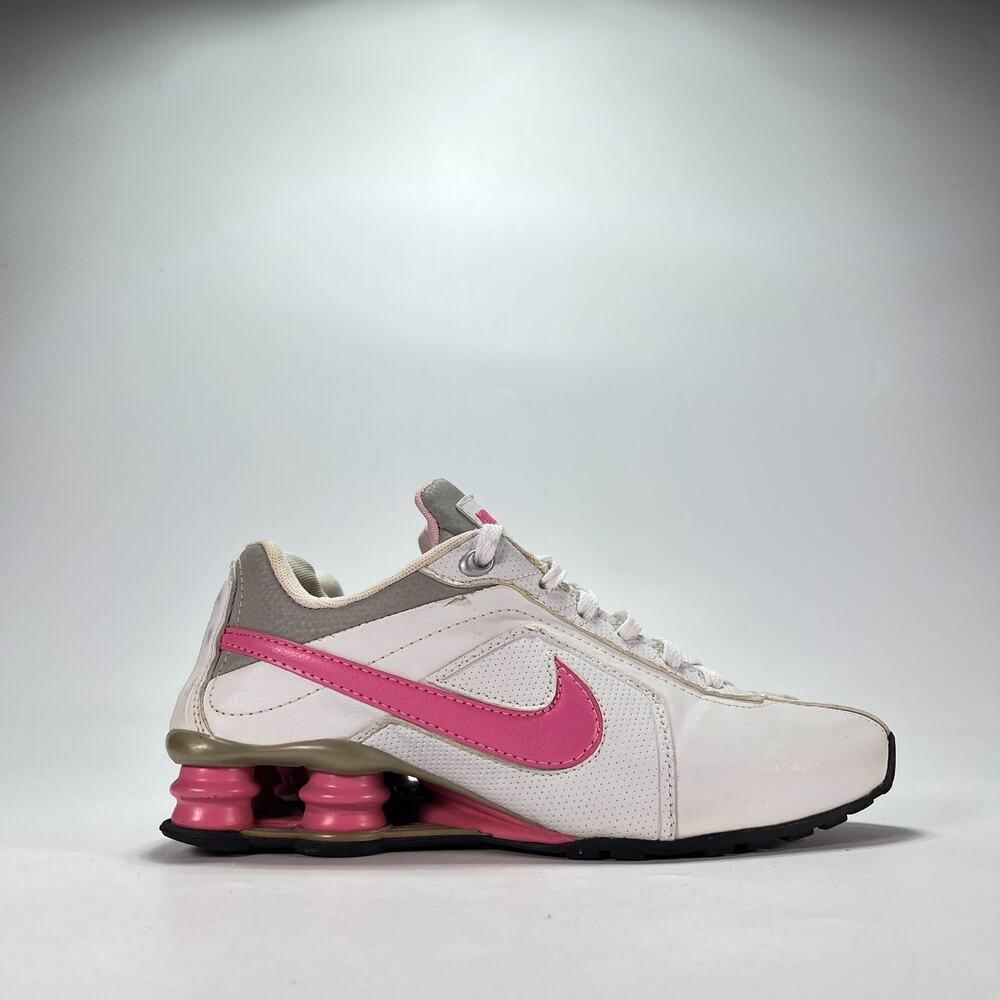 Nike Shox Conundrum White Pink Grey Lifestyle Sneakers 407988-105 Women's Sz 8.5